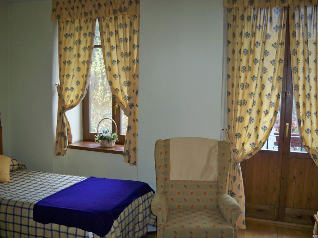 Hotel Casa Es Neres Les Zimmer foto