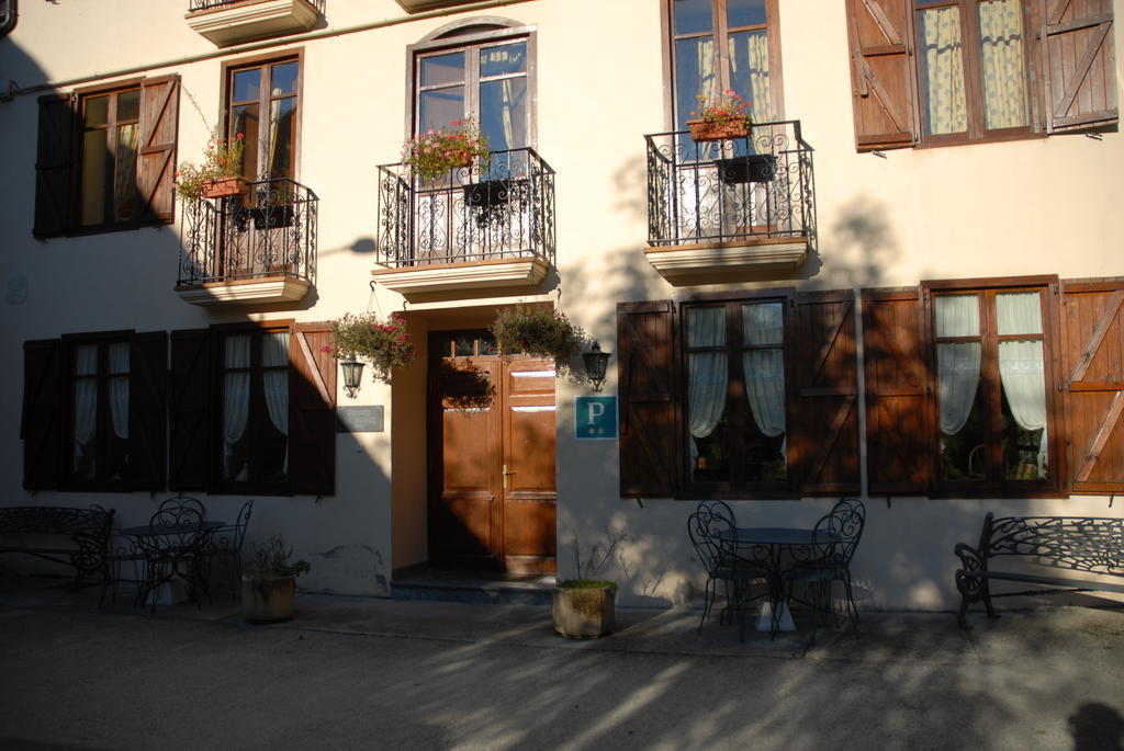 Hotel Casa Es Neres Les Exterior foto